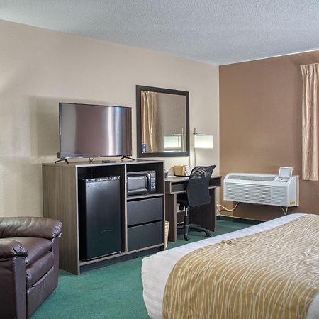 Super 8 By Wyndham Sturgis Hotel Exterior foto