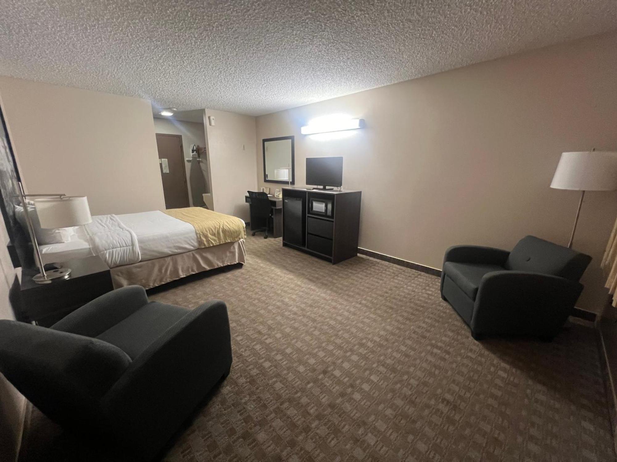 Super 8 By Wyndham Sturgis Hotel Exterior foto